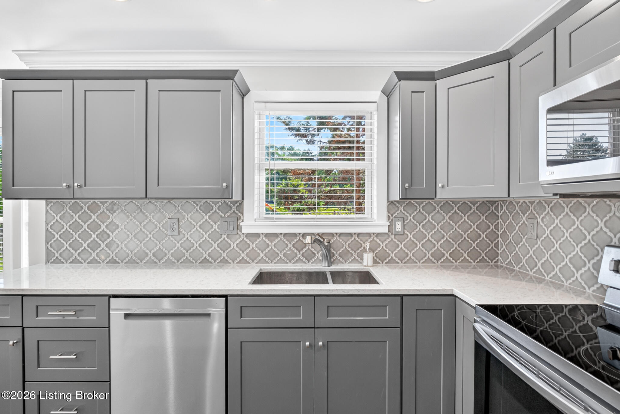 5111 Oaklawn Park Dr