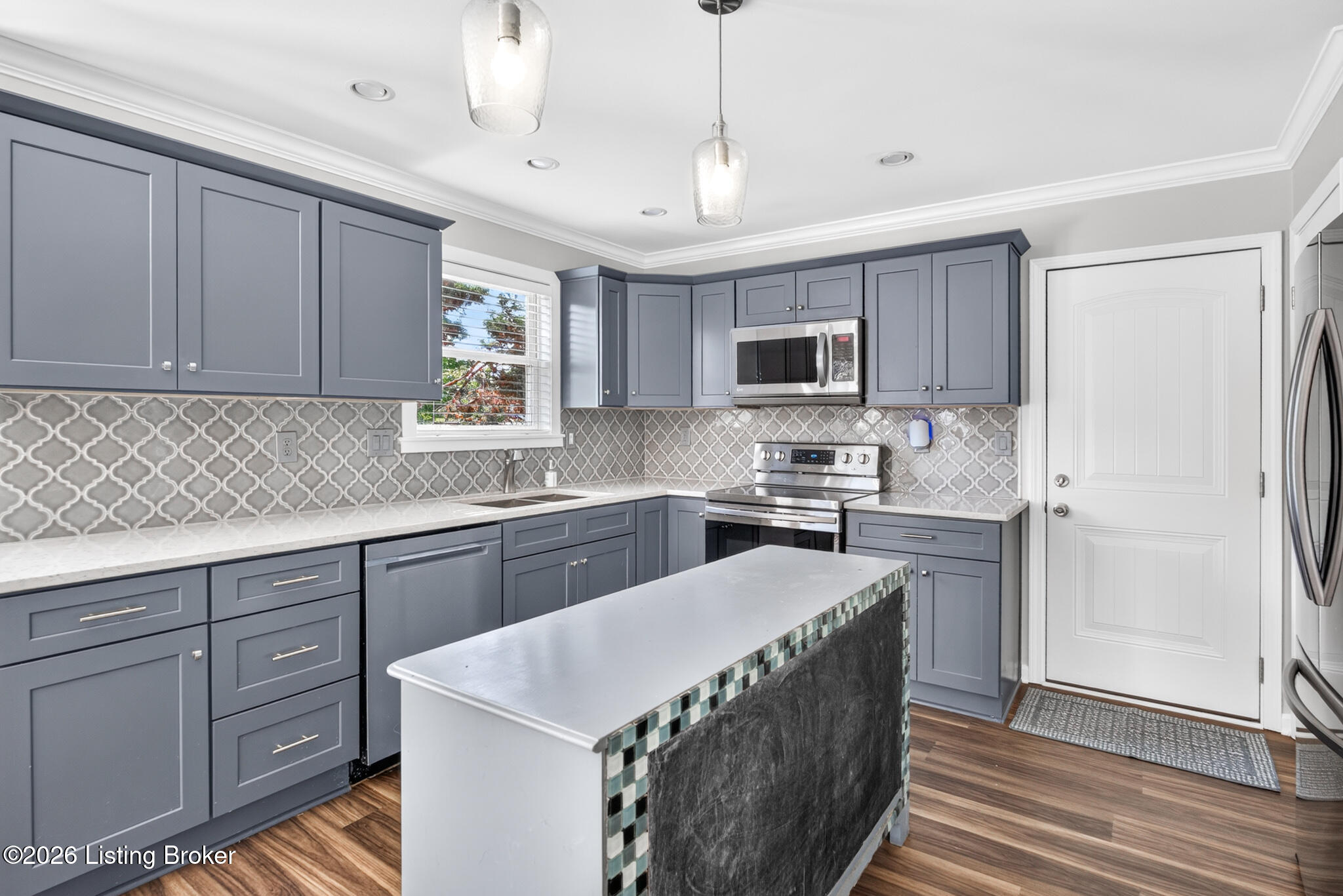 5111 Oaklawn Park Dr