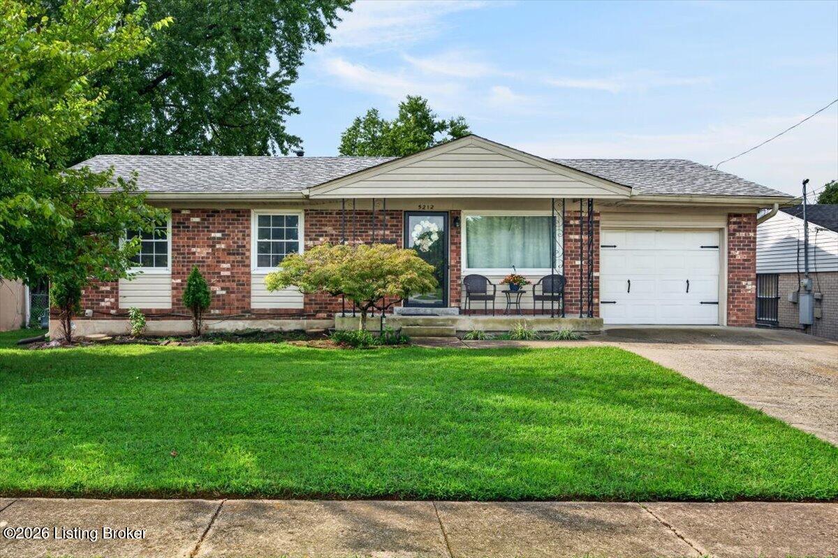 5212 Rookwood Ave