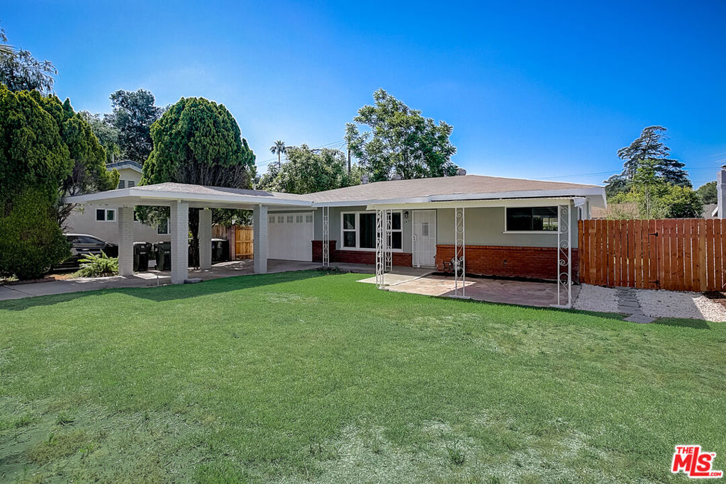 1411 ENCINO Avenue