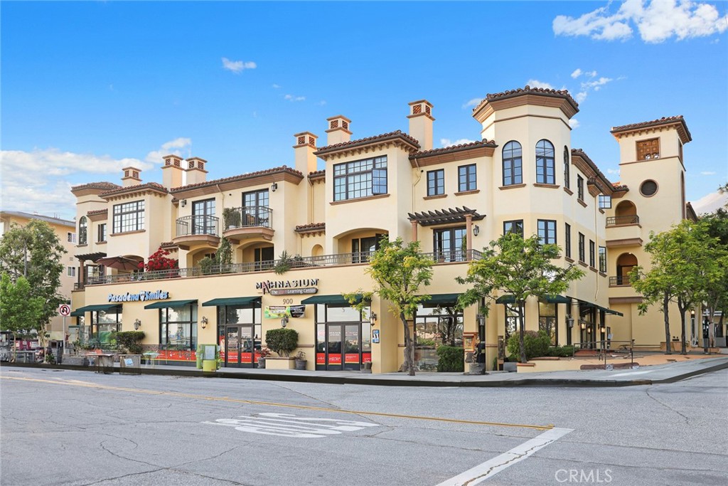 985 N MICHILLINDA Avenue 210