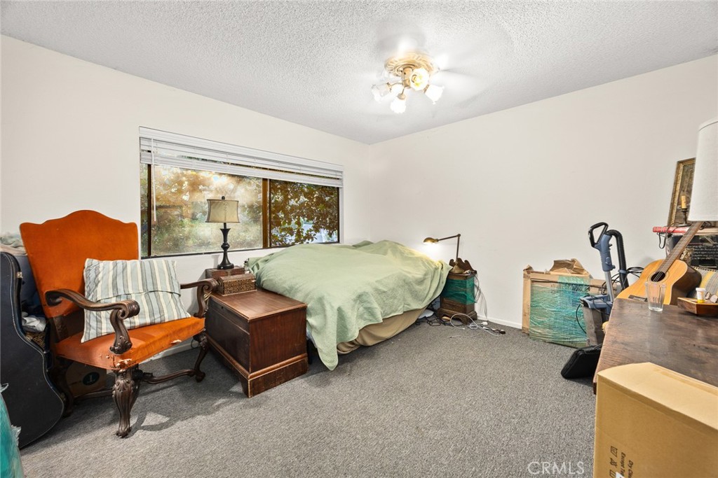 242 N ORANGE GROVE Boulevard