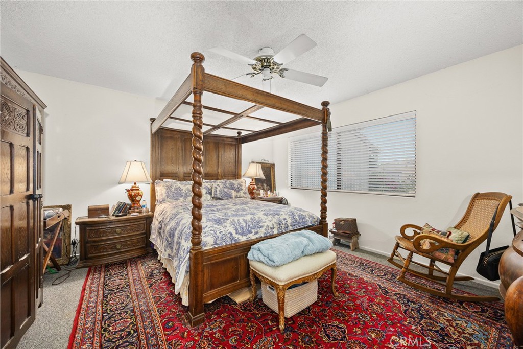 242 N ORANGE GROVE Boulevard