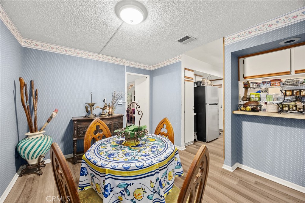 242 N ORANGE GROVE Boulevard