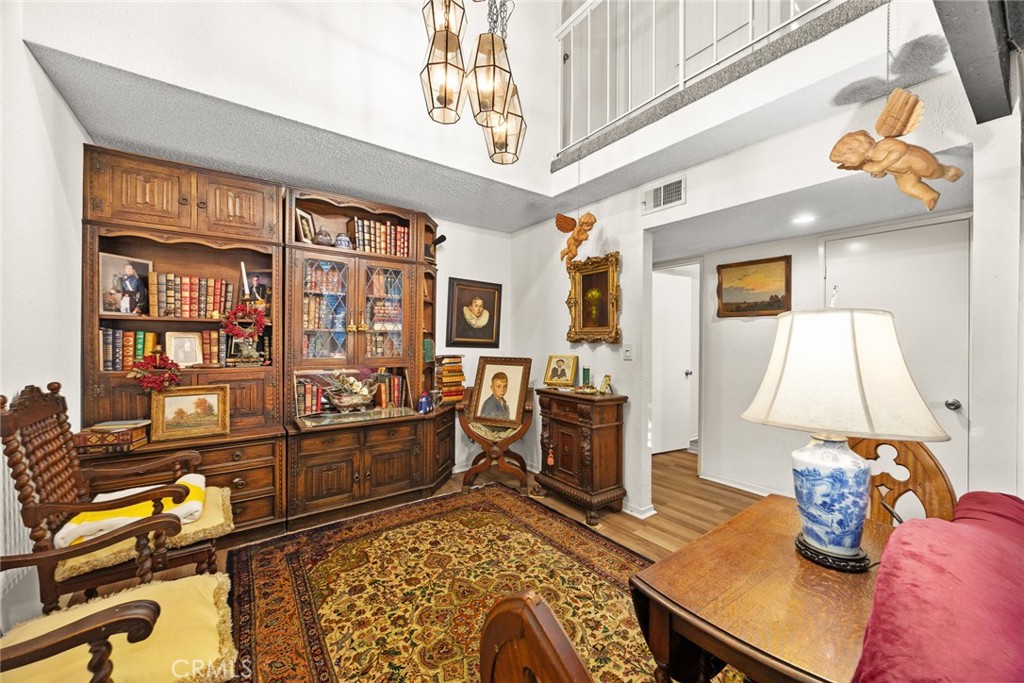 242 N ORANGE GROVE Boulevard