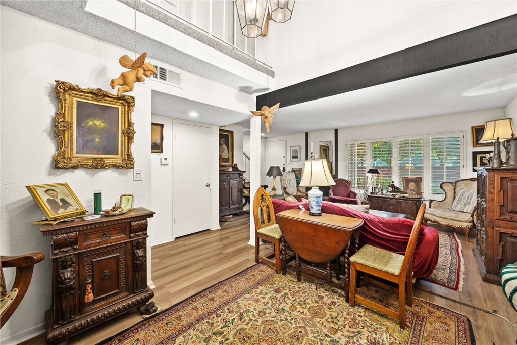 242 N ORANGE GROVE Boulevard