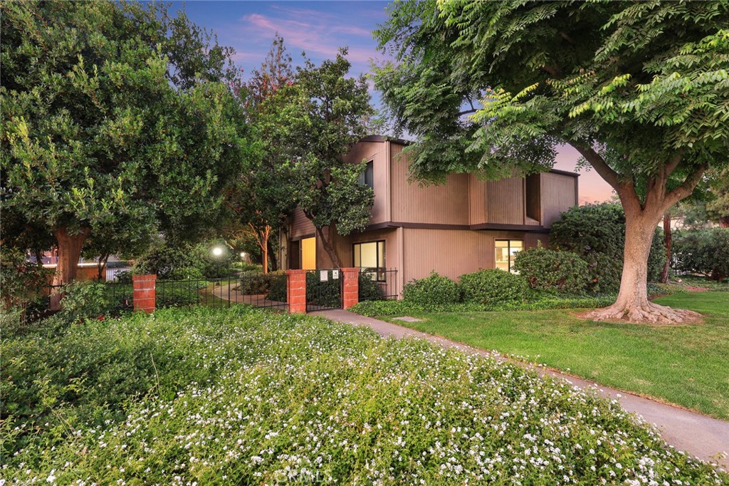242 N Orange Grove Boulevard