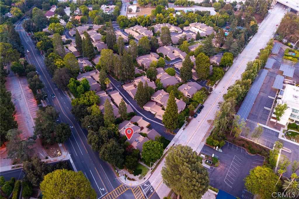 242 N Orange Grove Boulevard