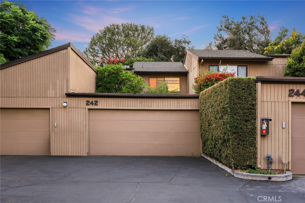 242 N Orange Grove Boulevard
