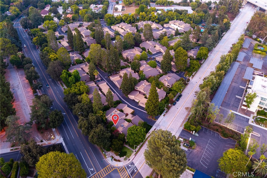 242 N Orange Grove Boulevard
