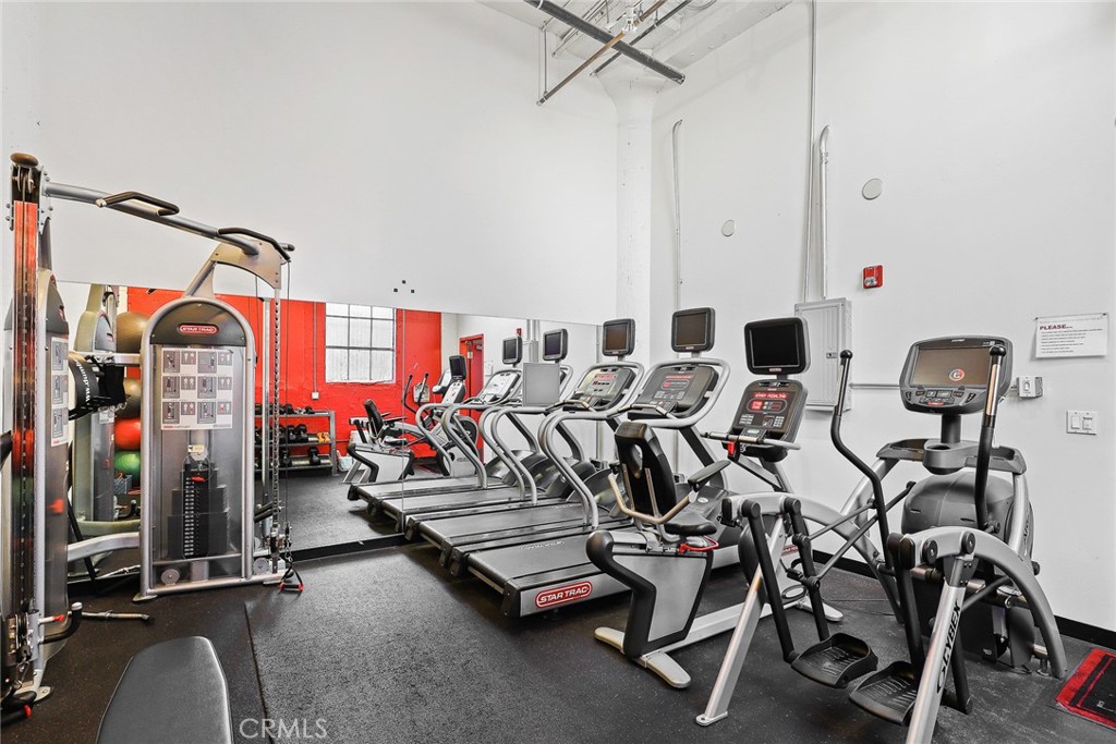 420 S SAN PEDRO Street 427