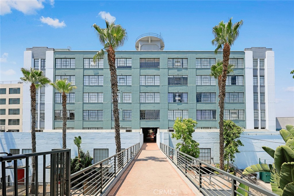 420 S SAN PEDRO Street 427