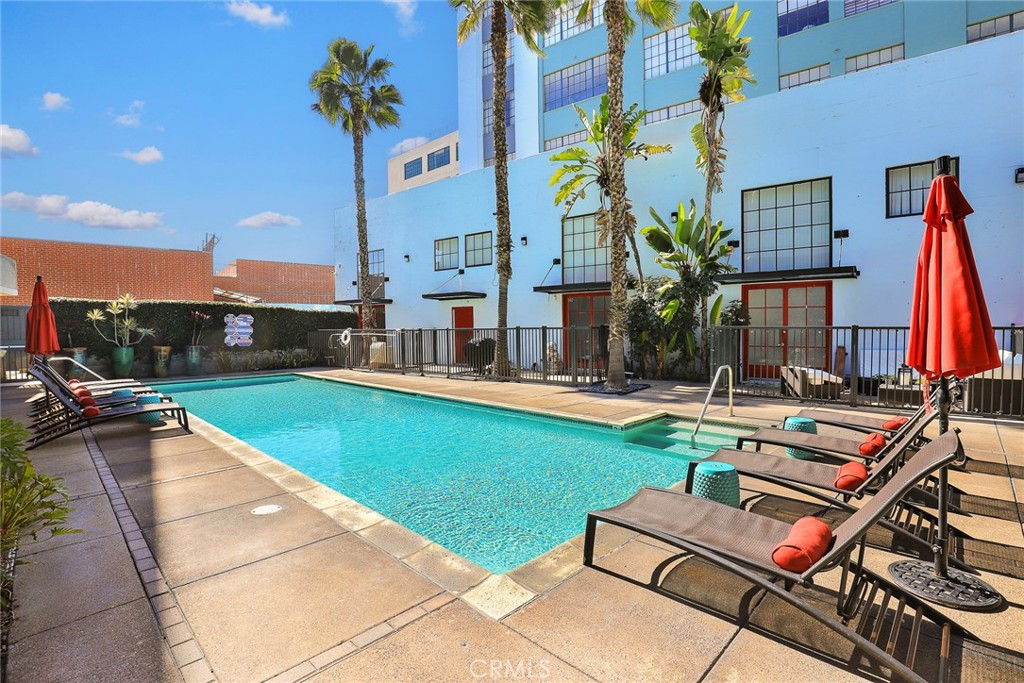 420 S SAN PEDRO Street 427