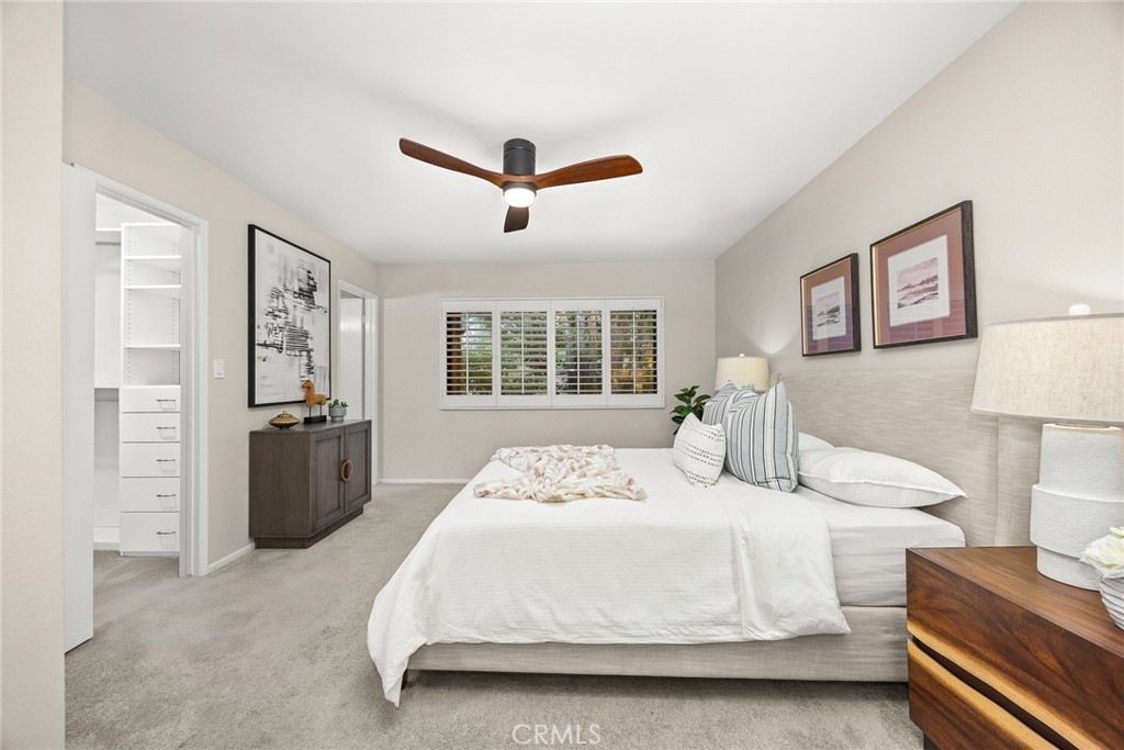 495 W WALNUT Street