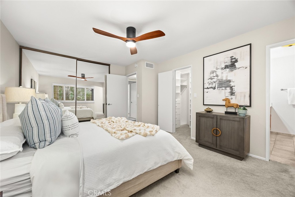 495 W WALNUT Street