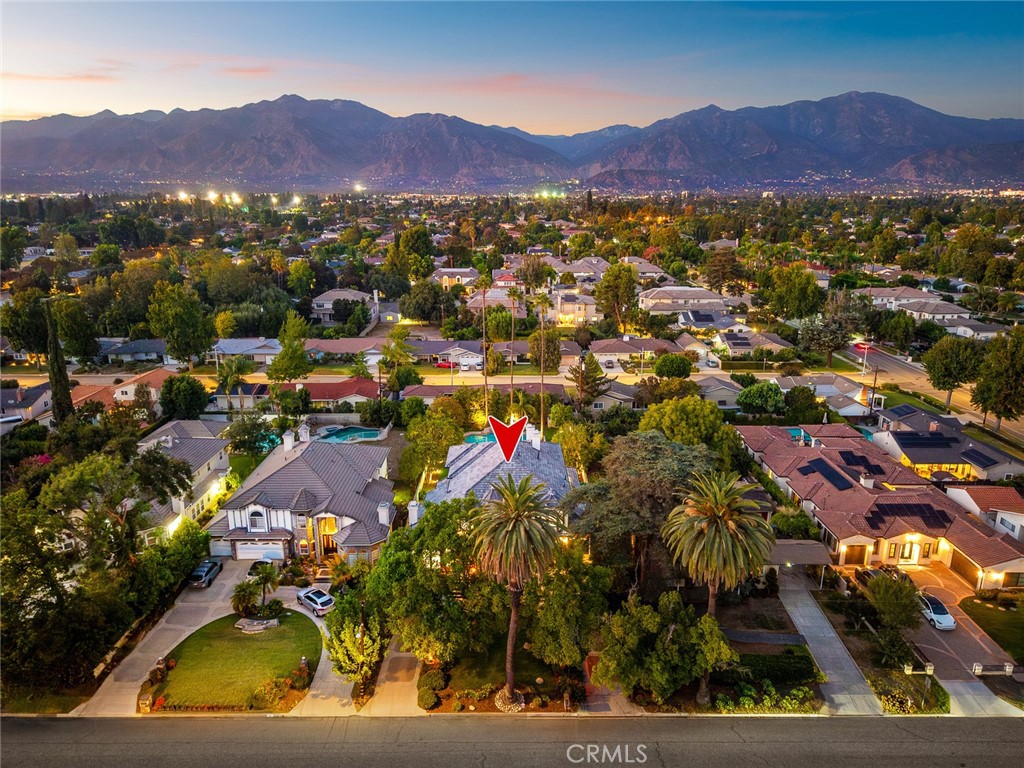 151 E LONGDEN Avenue E