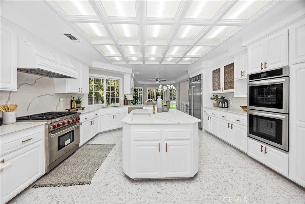 151 E LONGDEN Avenue E