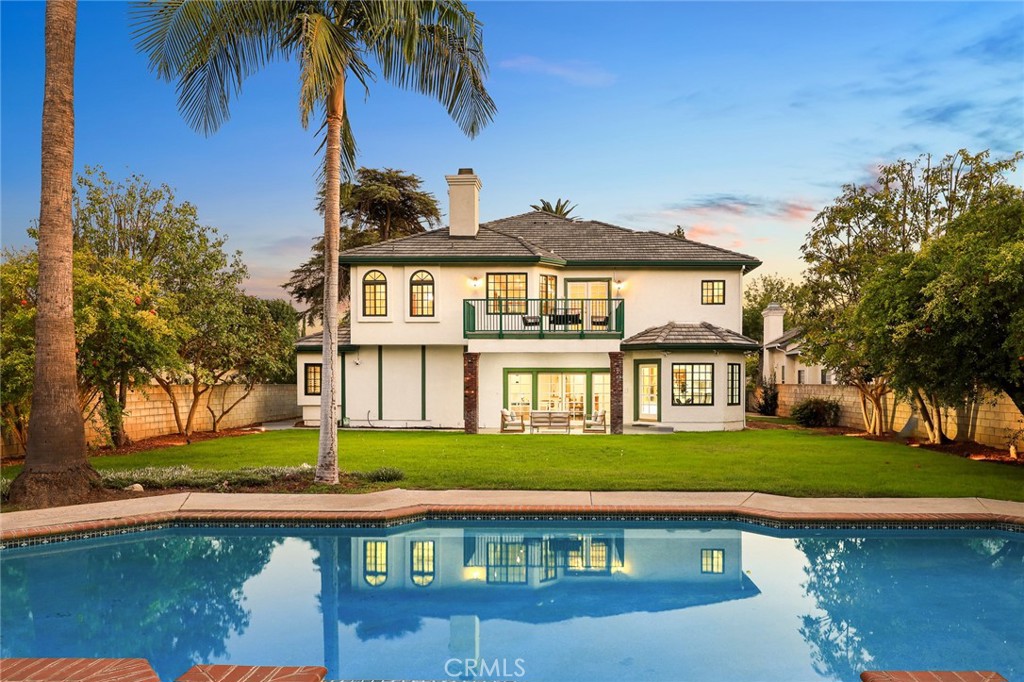 151 E LONGDEN Avenue E