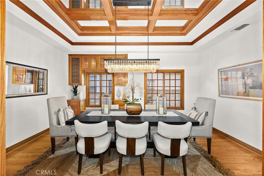 151 E LONGDEN Avenue E