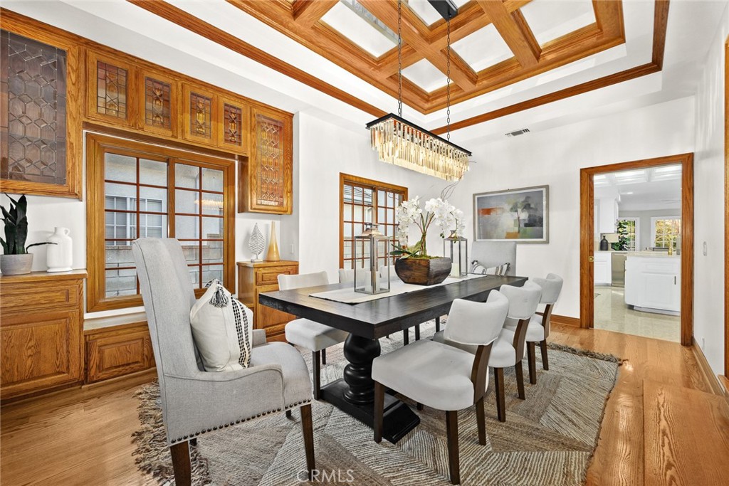 151 E LONGDEN Avenue E