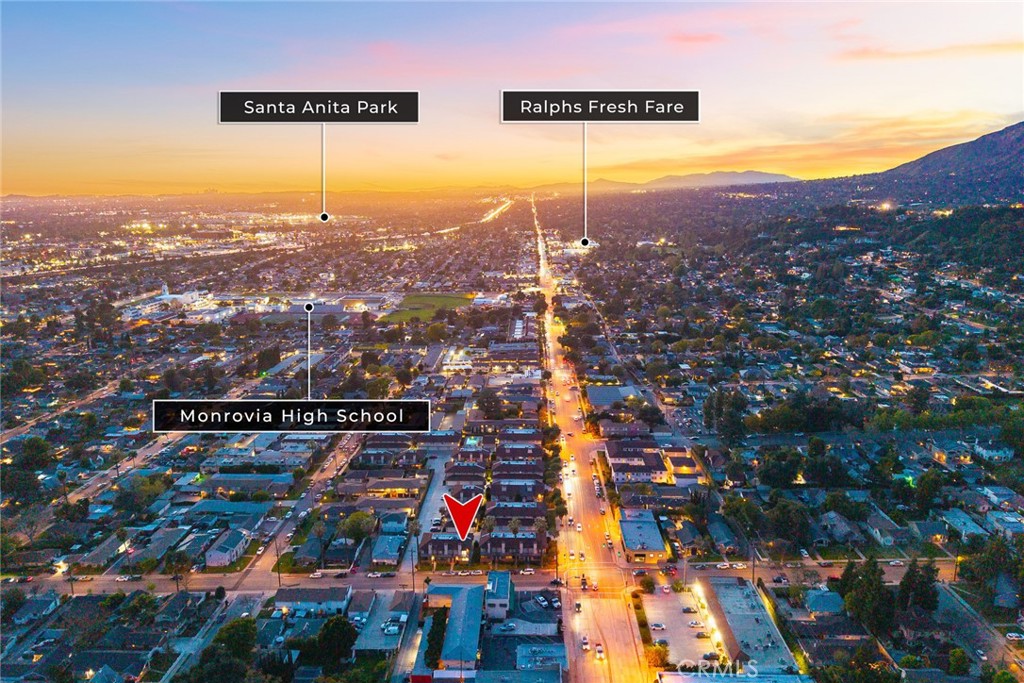 105 S MAYFLOWER AVE E