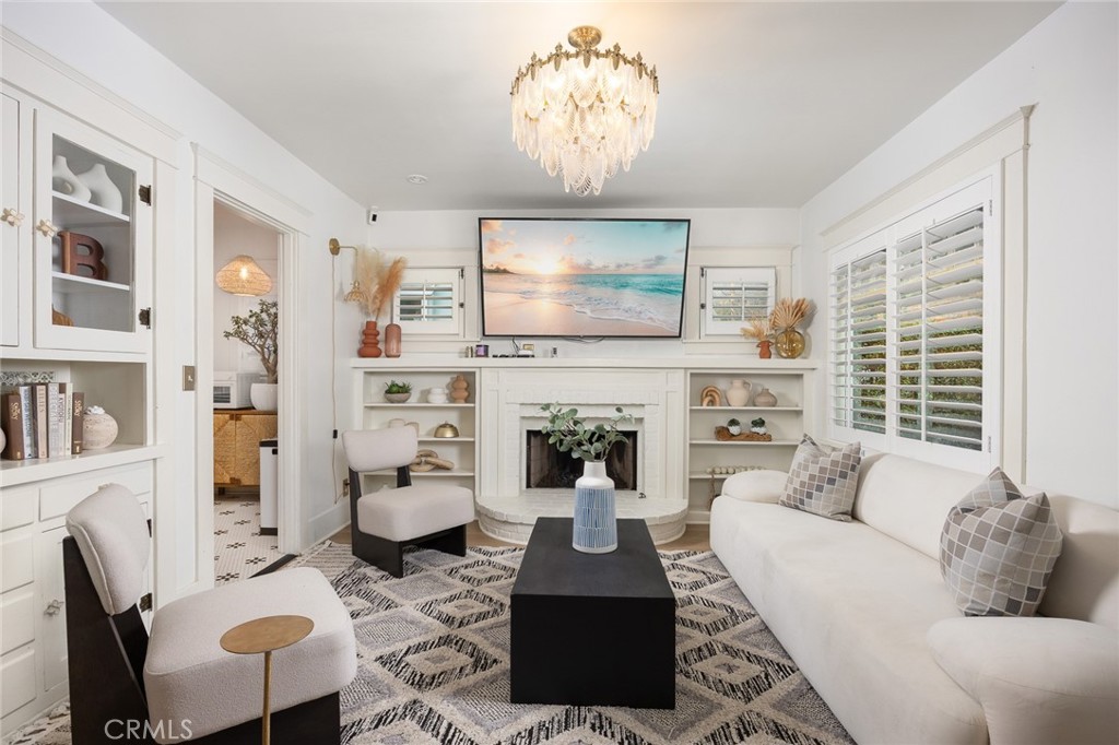 149 GRAND Avenue