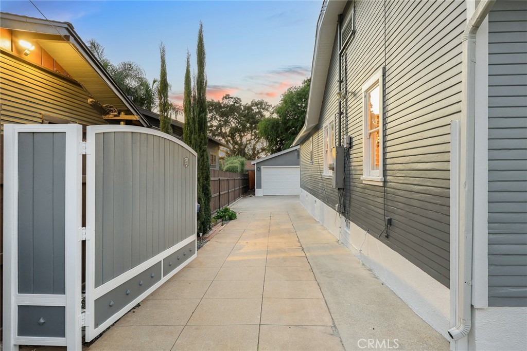 149 GRAND Avenue