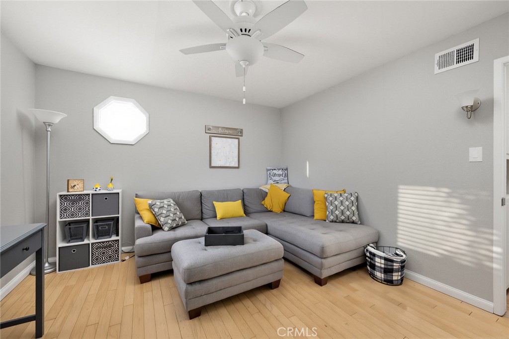 619 N PERSHORE Avenue