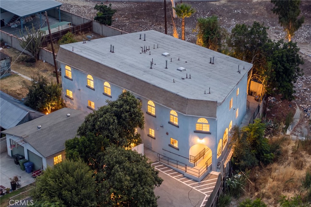 2104 MOZART Street
