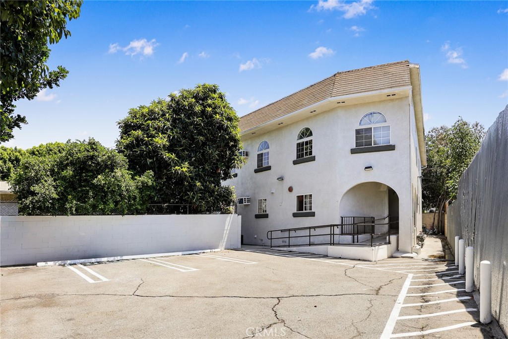 2104 MOZART Street