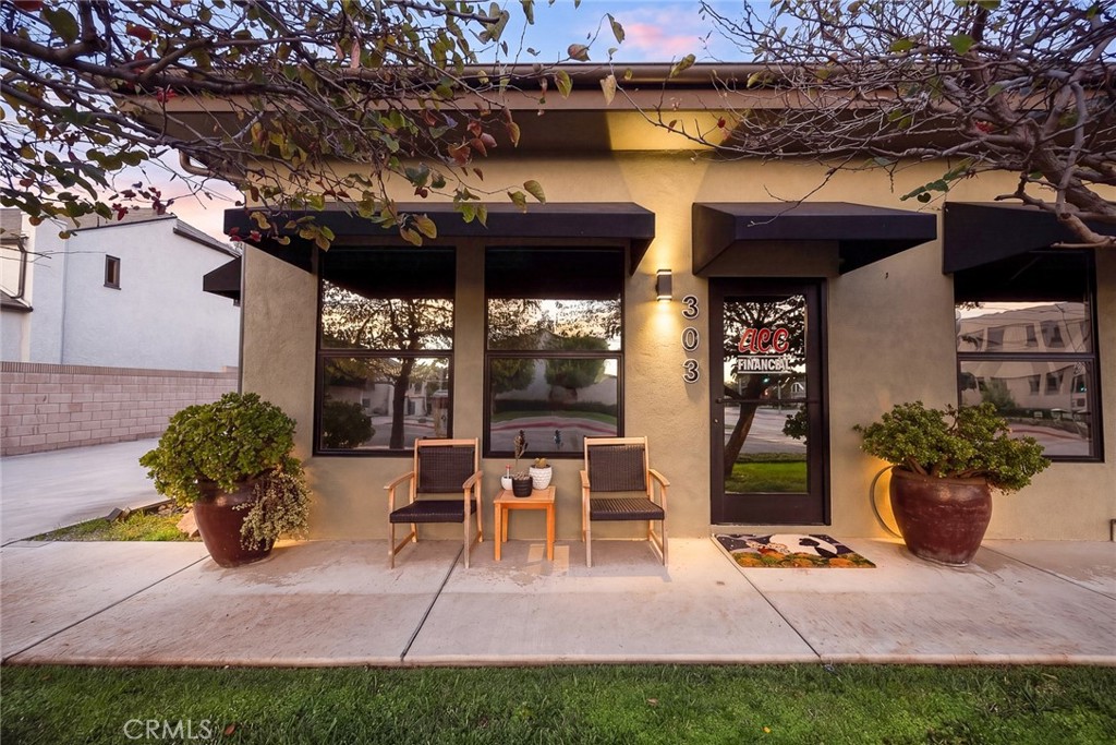 303 E FOOTHILL Boulevard