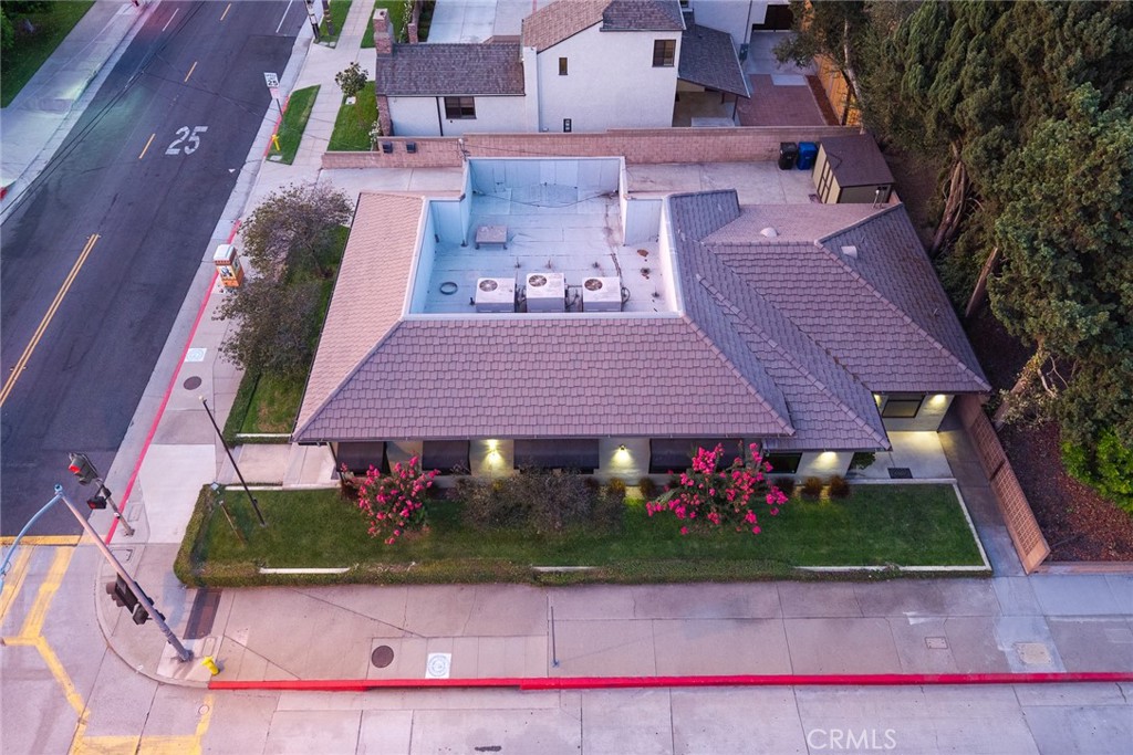 303 E FOOTHILL Boulevard