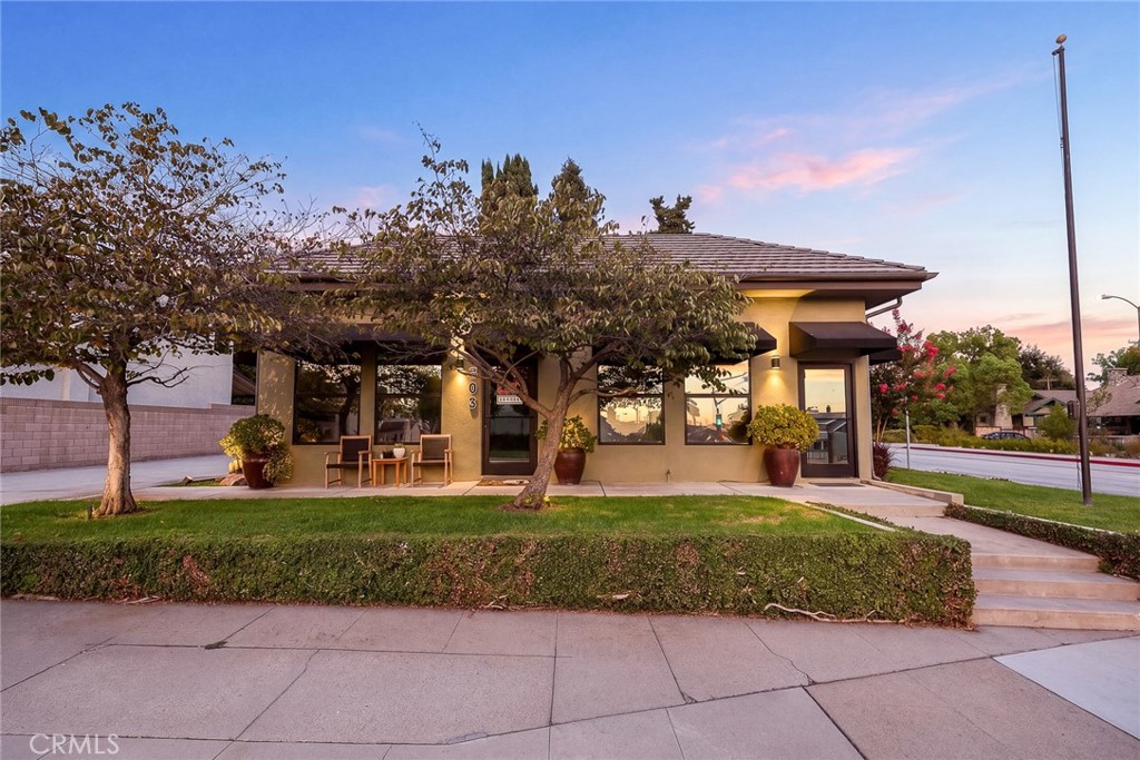 303 E FOOTHILL Boulevard