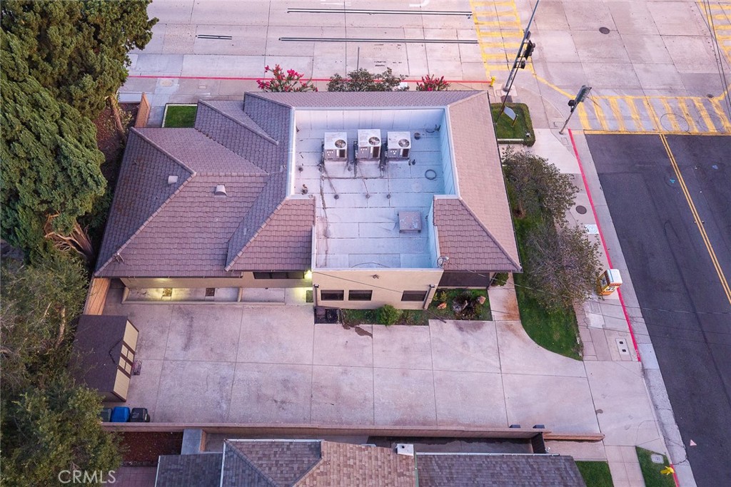 303 E FOOTHILL Boulevard