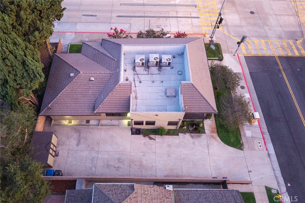 303 E FOOTHILL Boulevard