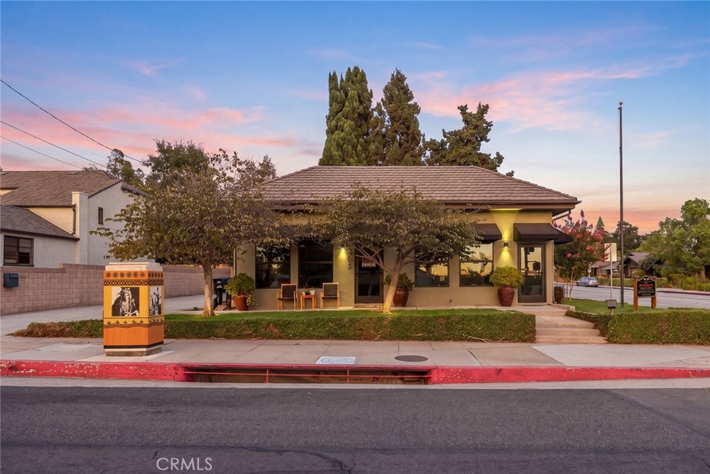 303 E FOOTHILL Boulevard