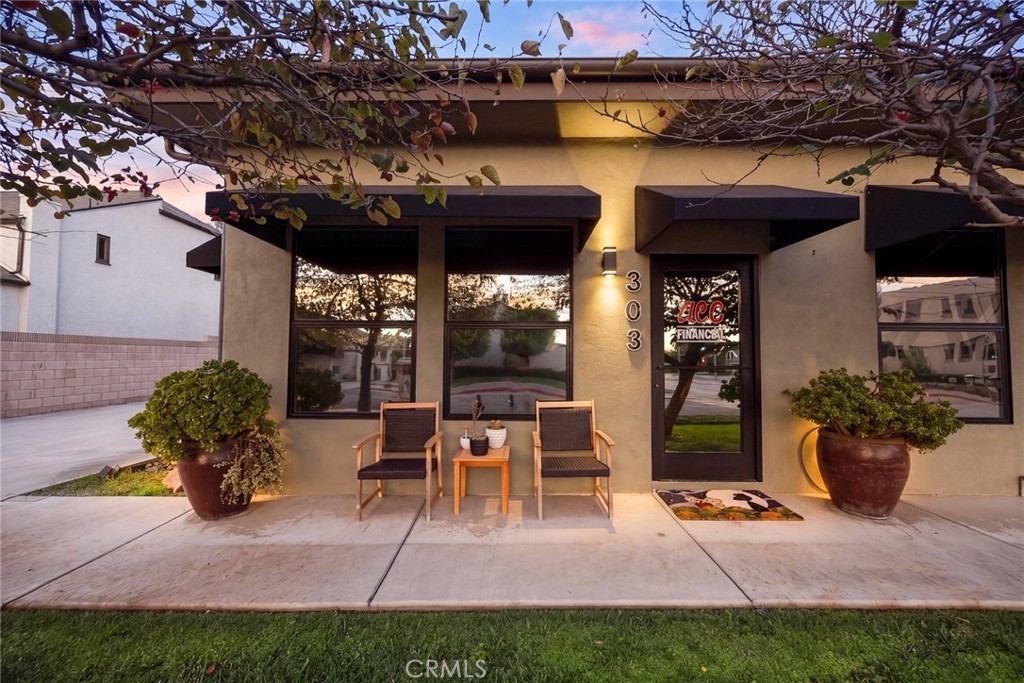 303 E FOOTHILL Boulevard
