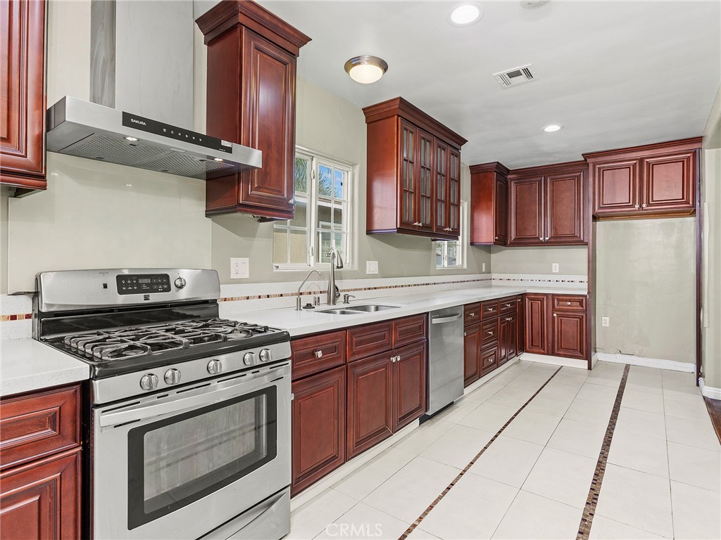 1611 Buena Vista Street