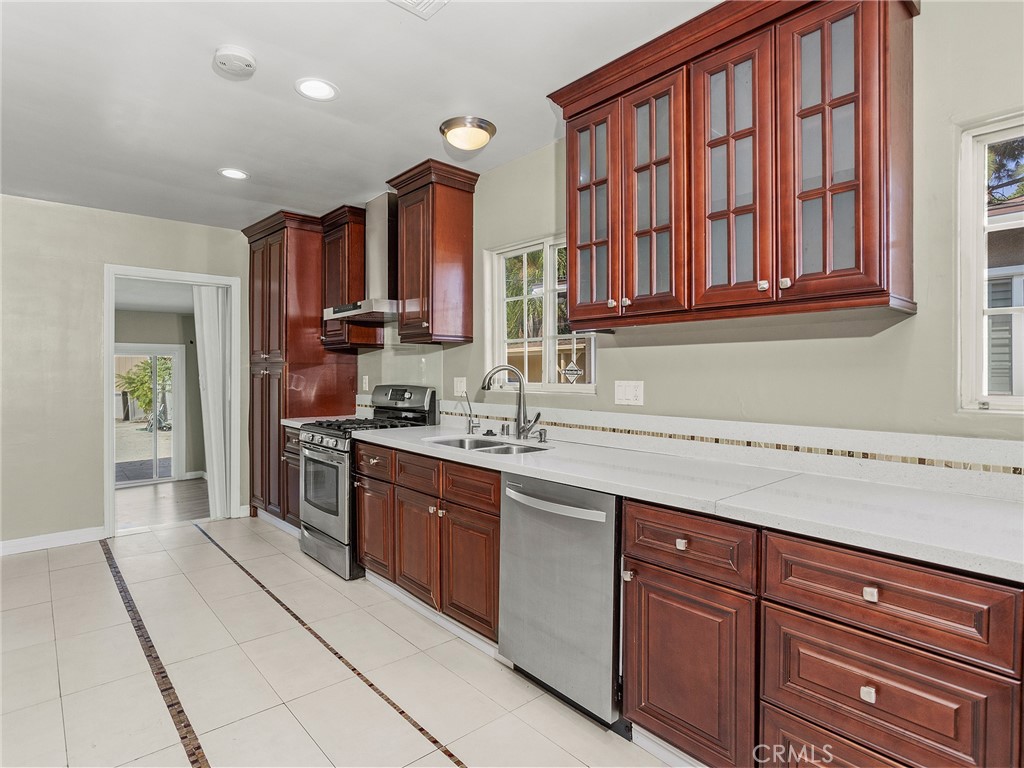 1611 Buena Vista Street