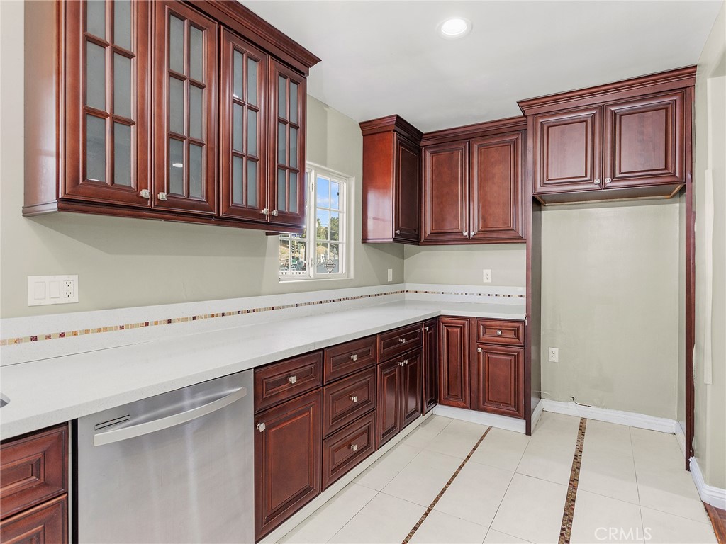 1611 Buena Vista Street