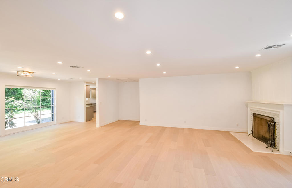 333 Congress Place