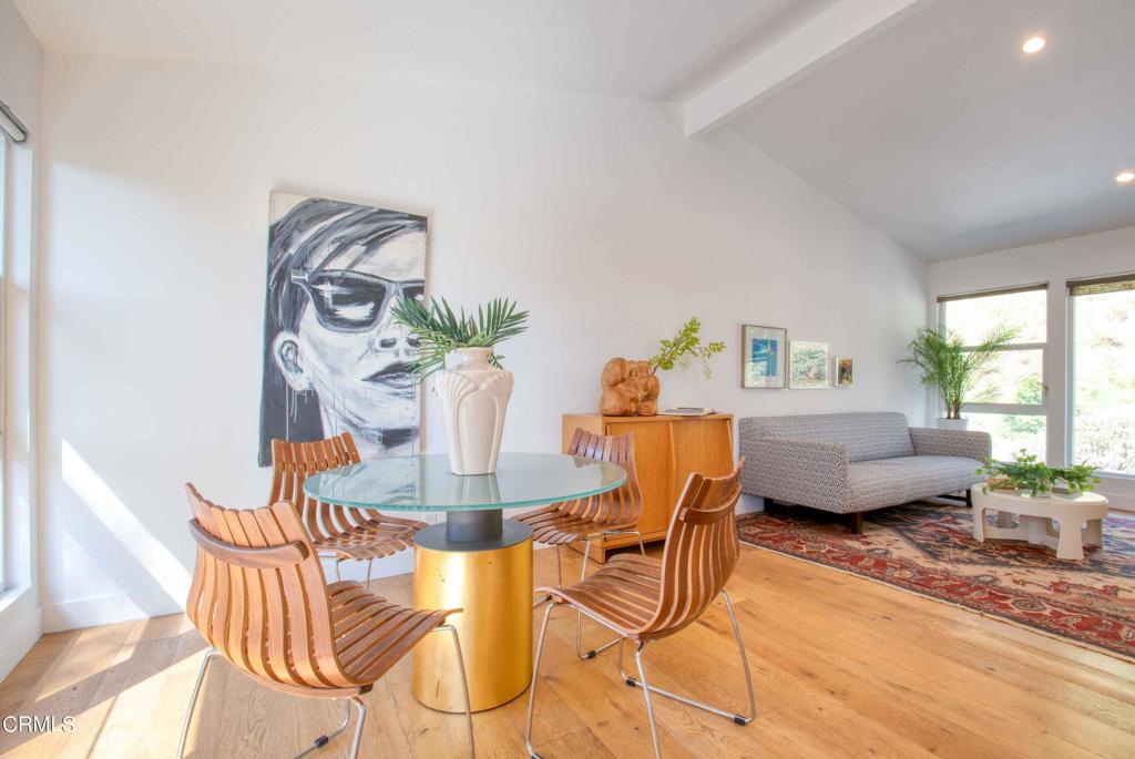 835 Divina Vista Street