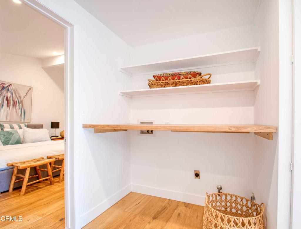 835 Divina Vista Street