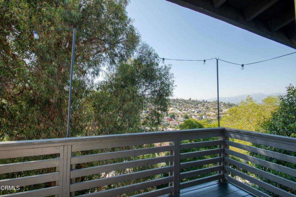 835 Divina Vista Street