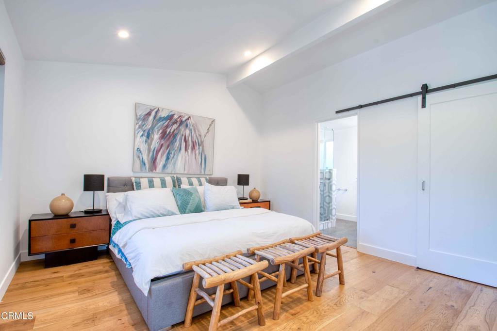 835 Divina Vista Street