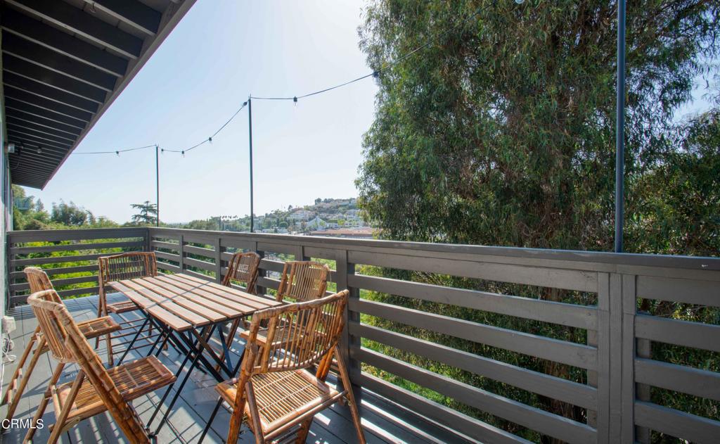 835 Divina Vista Street