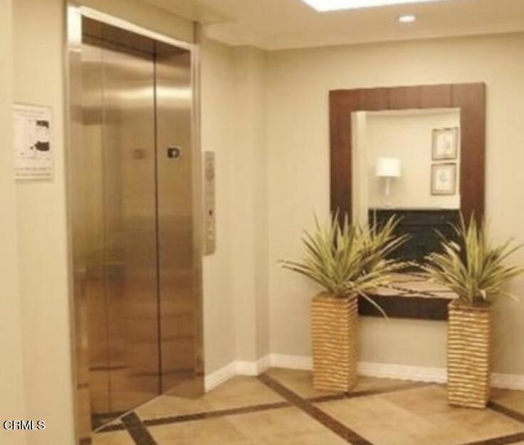 125 N Raymond Avenue 507