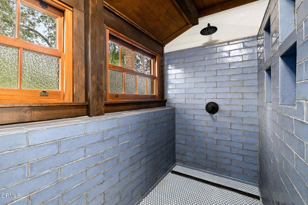 3416 Rosemary Avenue