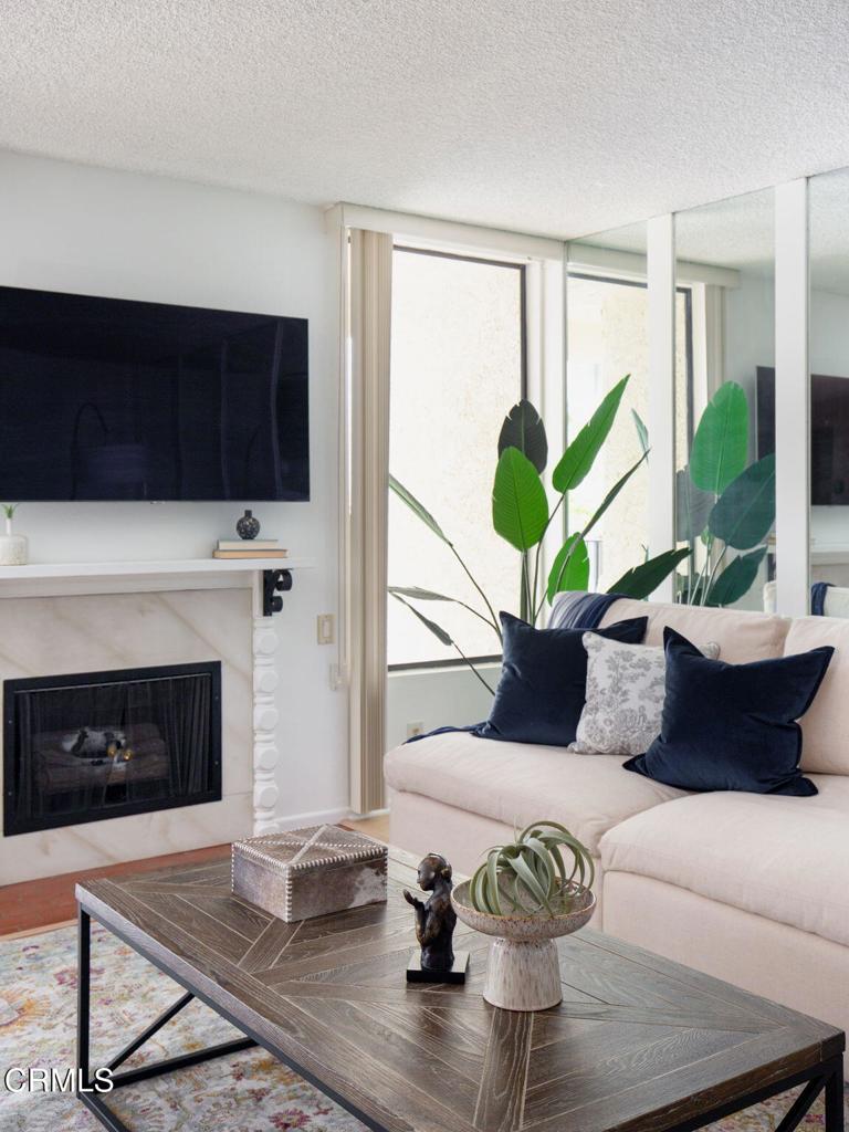 439 S Catalina Avenue 205