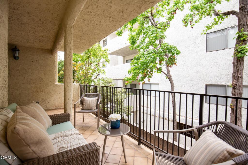 439 S Catalina Avenue 205